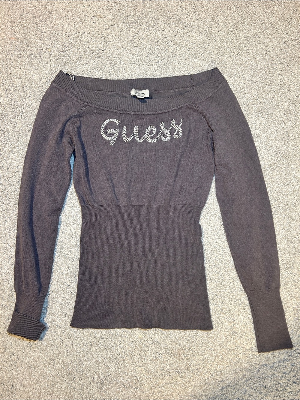 Guess Off-The-Shoulder Rhinestone Logo Ribbed Sweater Gray Size M - Picture 2 of 5